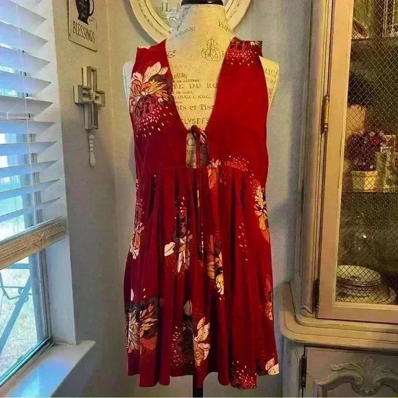 Free People Floral Red Women's Top size small - Picture 5 of 7